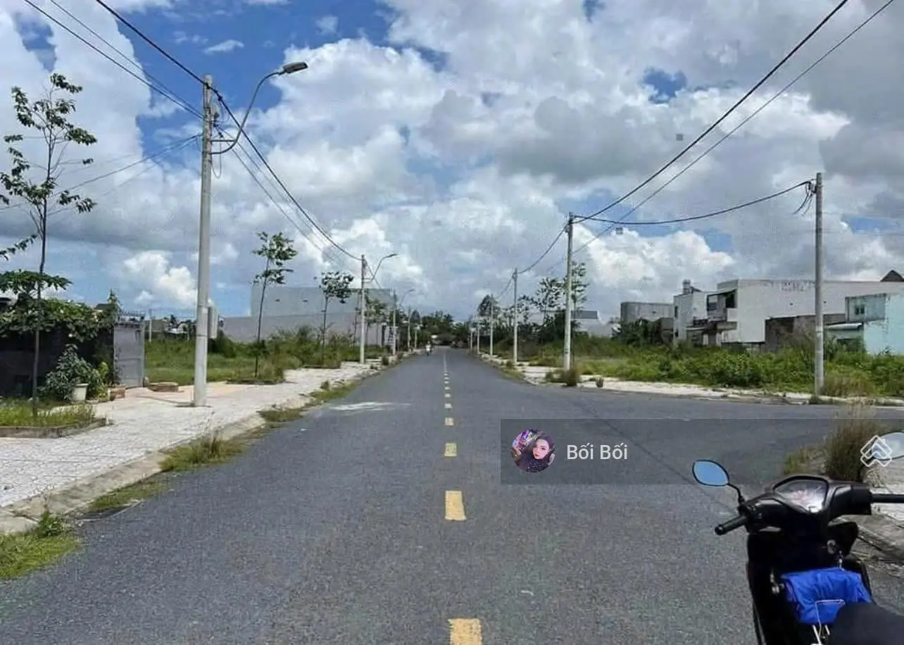 Đất vị trí đẹp MT Đ. Tạ Uyên, Phường 1, Cà Mau. 125m2 Thổ Cư 100%, Sổ sẵn