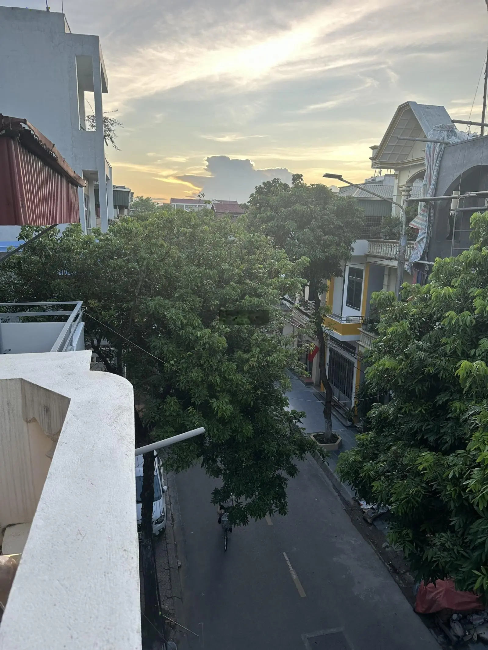 Hot! Bán nhà 3 tầng mặt phố Đặng Quốc Chinh, TP Hải Dương - giá chỉ 4, xxx tỷ