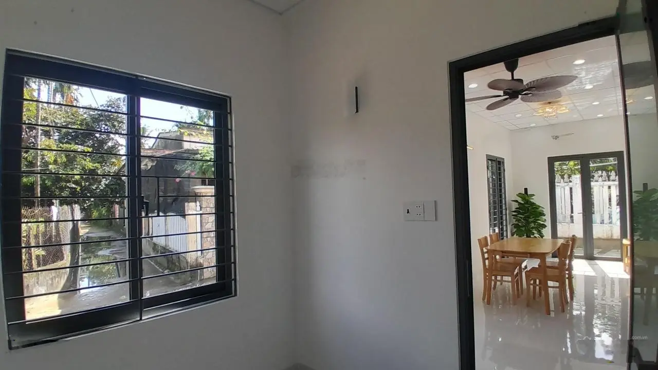 Bán nhà riêng tại đường hoàng hoa thám trung tâm tp quảng ngãi, giá 990 triệu vnd, đường oto.