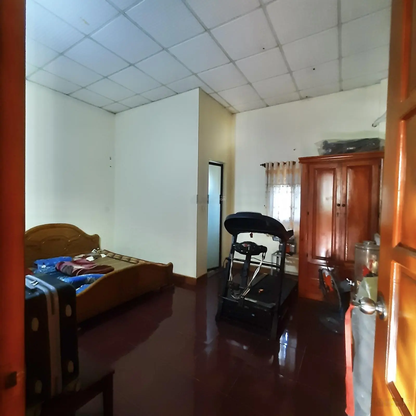 Cần bán nhà lầu trệt hướng đông nam mát mẻ ngay đường cây da sát ngã tư chiêu liêu tp dĩ an