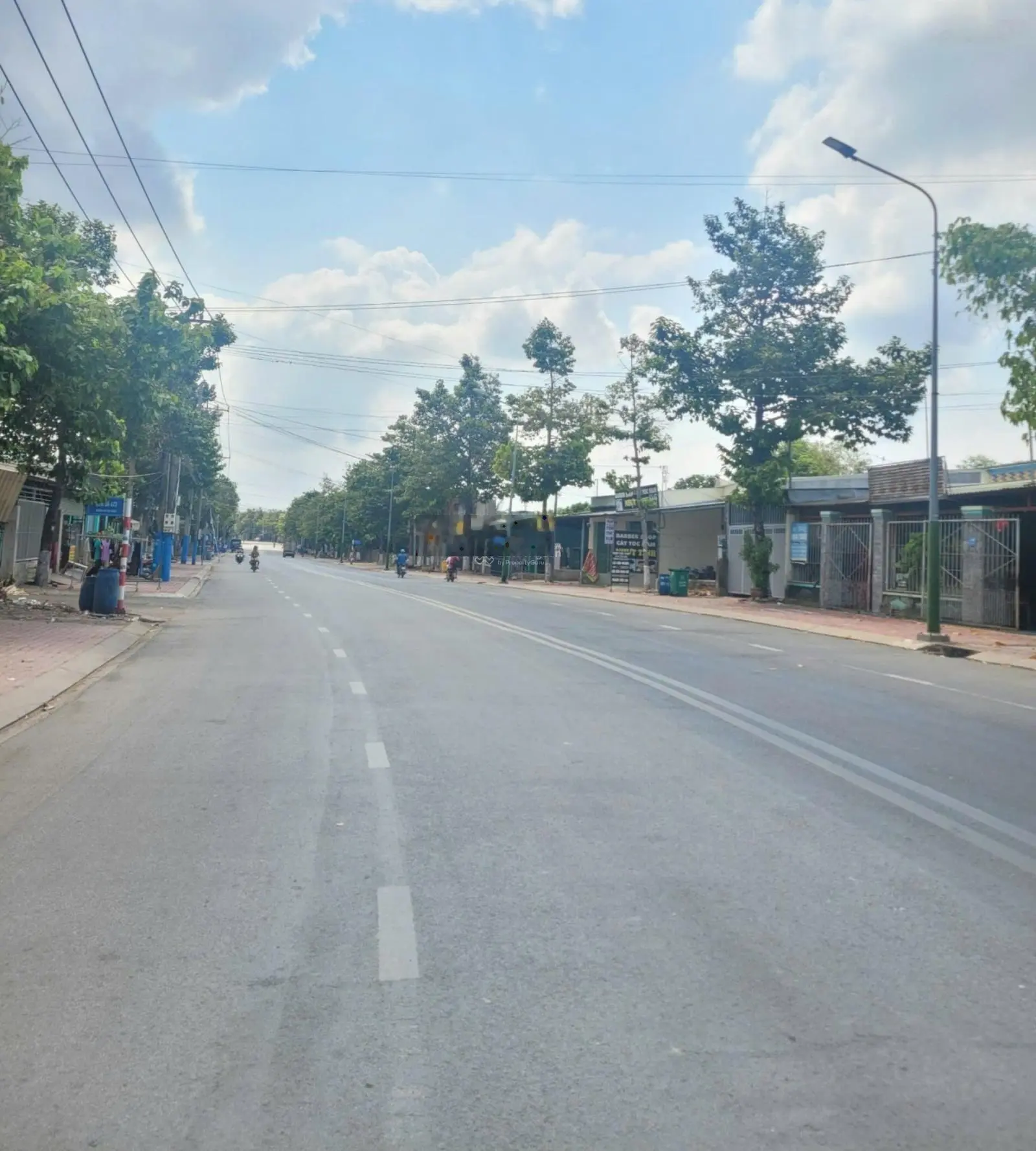 4ty330 TL ( 32 triêu/m2 ) Bán lô đất MT đường Bùi Thị Xuân p.Tân Bình Tp.Dĩ An
