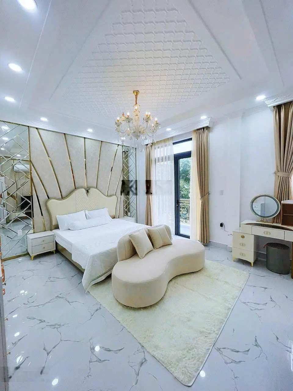 Bán biệt thự cao cấp - 8,5 tỷ - đường Huỳnh Tấn Phát - Nhà Bè