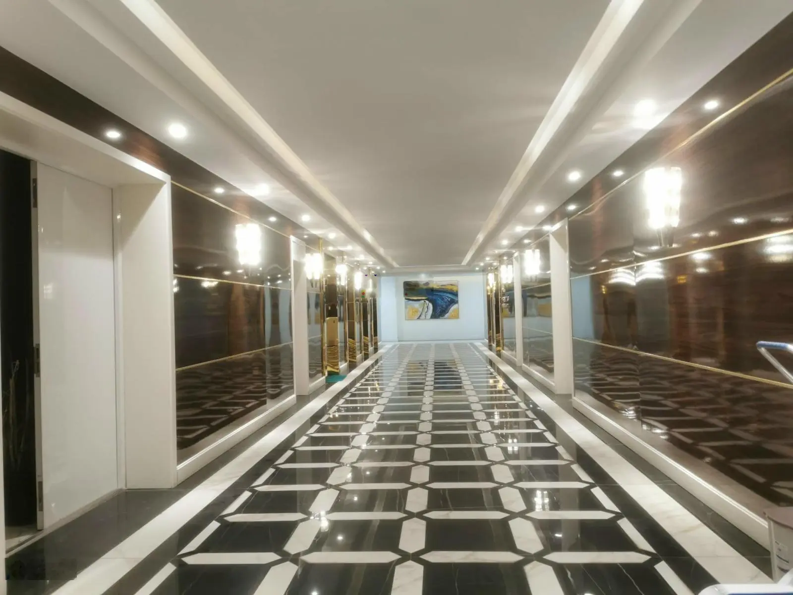 Bán căn hộ 2 phòng ngủ View biển Mỹ Khê giá chỉ từ 4,8 tỷ - Sổ đỏ lâu dài