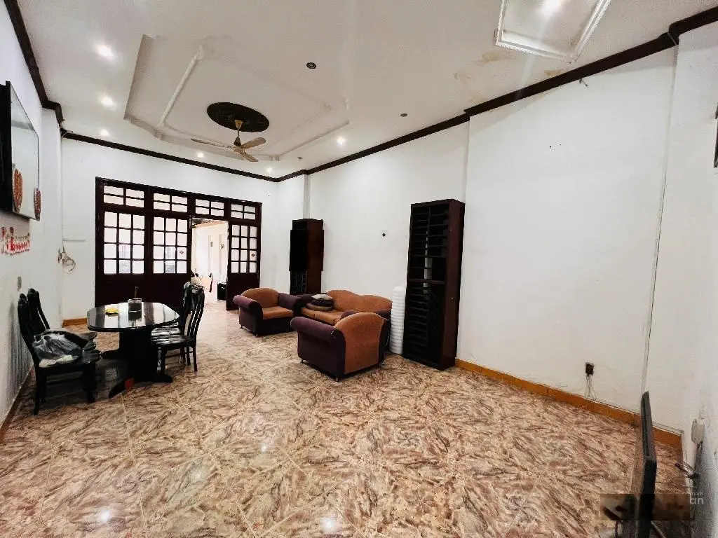 Bán nhà đất diện tích lớn (5x28m), mặt tiền đường 12m, phường 15, Tân Bình