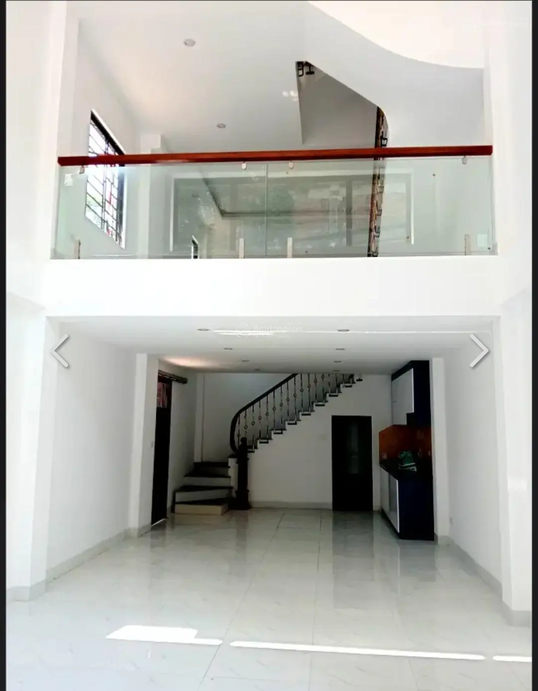Nhà mới 2024 Kim Giang Hoàng Mai. Dt39m2 x 5 tầng. Giá 6.2 tỷ. Ô tô tránh.Gara ô tô . Kinh doanh.