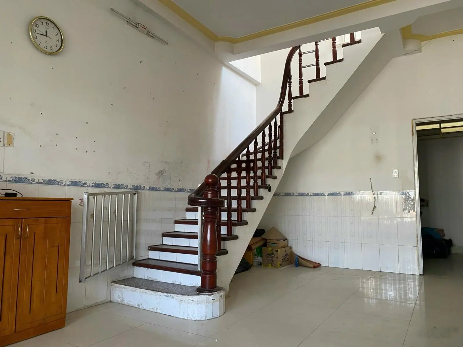 Chính chủ bán 108,8m2 nhà phố 1 trệt 1 lầu 111m2. Giá 6.2 tỷ. Sổ sẵn. Không qua trung gian