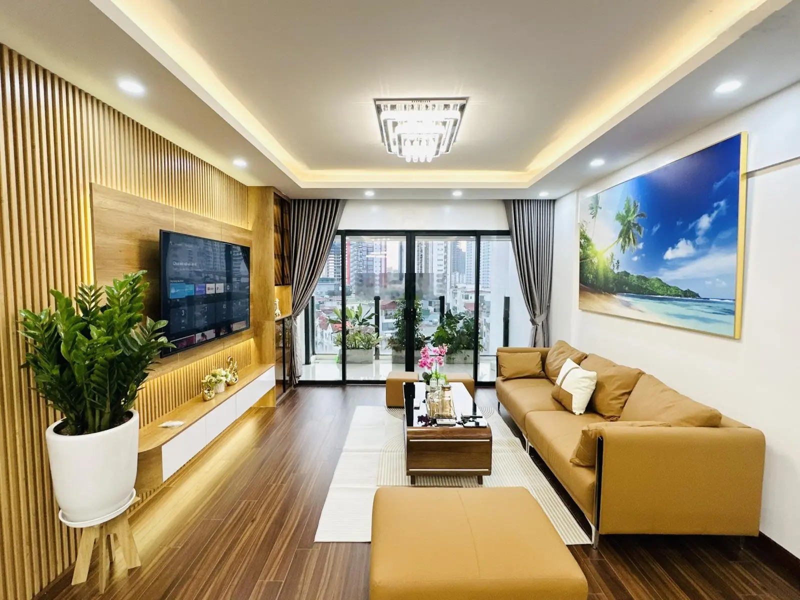 Chính chủ bán căn hộ Hei Tower Nguỵ Như Kon Tum, 104m, 3 ngủ 3 vệ sinh, full nội thất xịn nhập khẩu