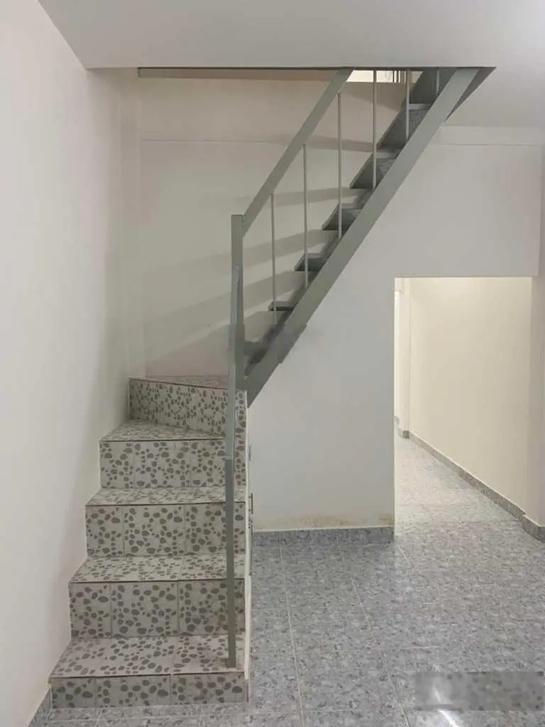 Nhà hẻm nở hậu 4m VUÔNG đ,ẹp ,