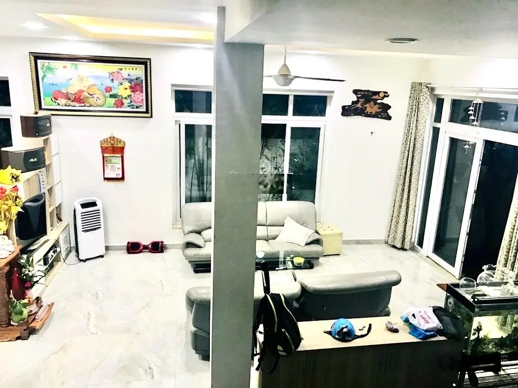 Chủ nhiệt giảm mạnh - siêu phẩm biệt 3 tầng - ngay Kha Vạn Cân - HXH - ngang hoành tráng 8m - 120m2