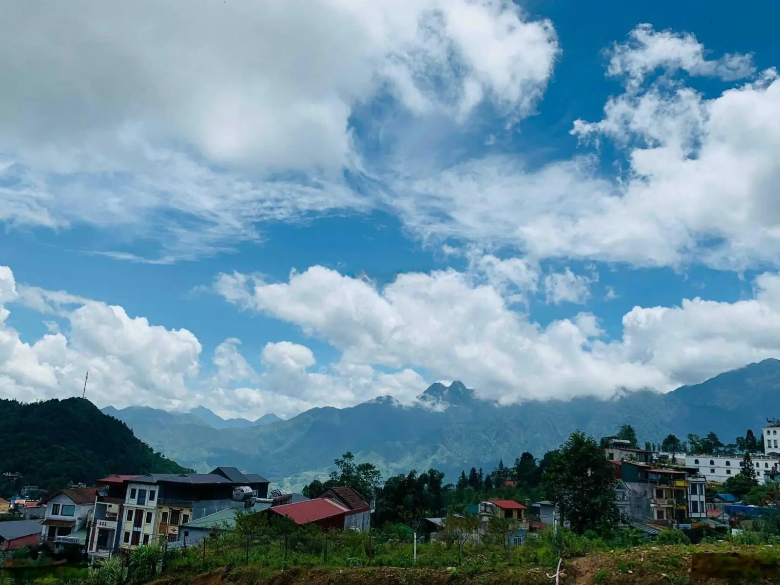 Bán nhanh căn 2PN view thung lũng Mường Hoa, nằm tại trung tâm thị trấn Sapa