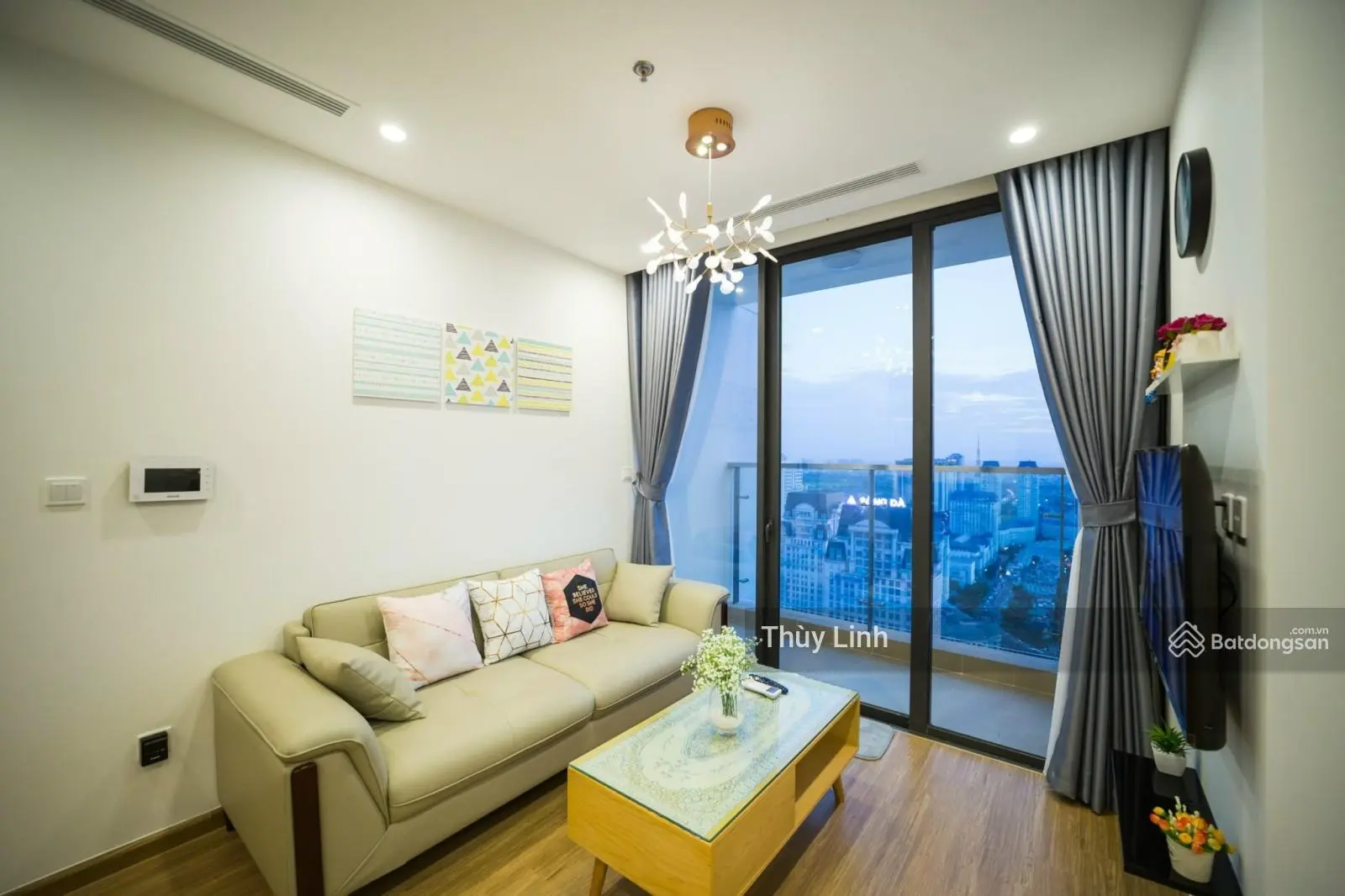 Cần bán căn hộ 2PN, 2W tòa S3 Vinhomes Skylake, sẵn hợp đồng thuê, sổ lâu dài