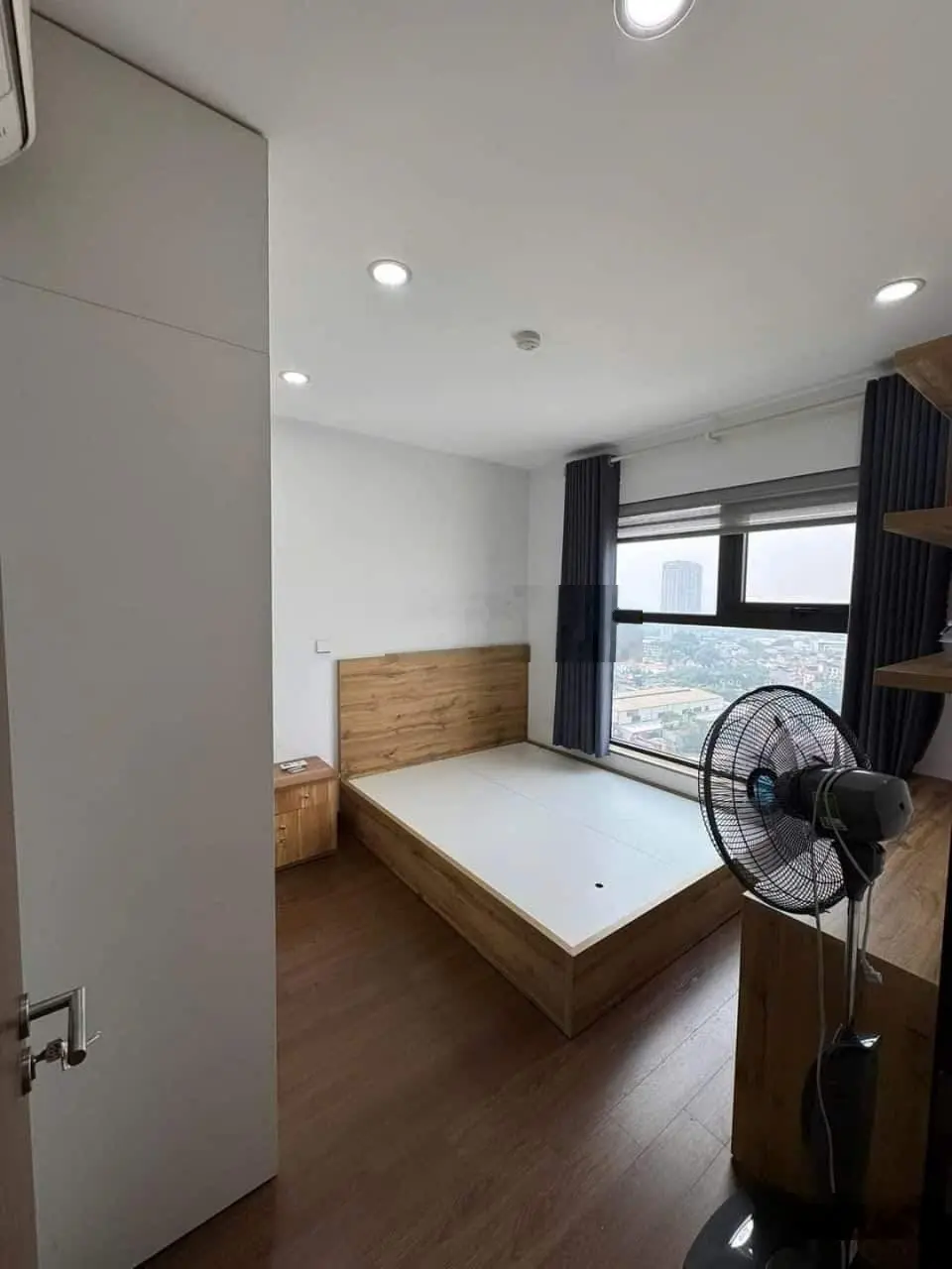 Chủ nhờ e bán căn 83m toà Phương Đông số 1 Trần thủ Độ, 3ngủ2vs full nội thất đẹp giá chỉ 5.1 tỉ bt