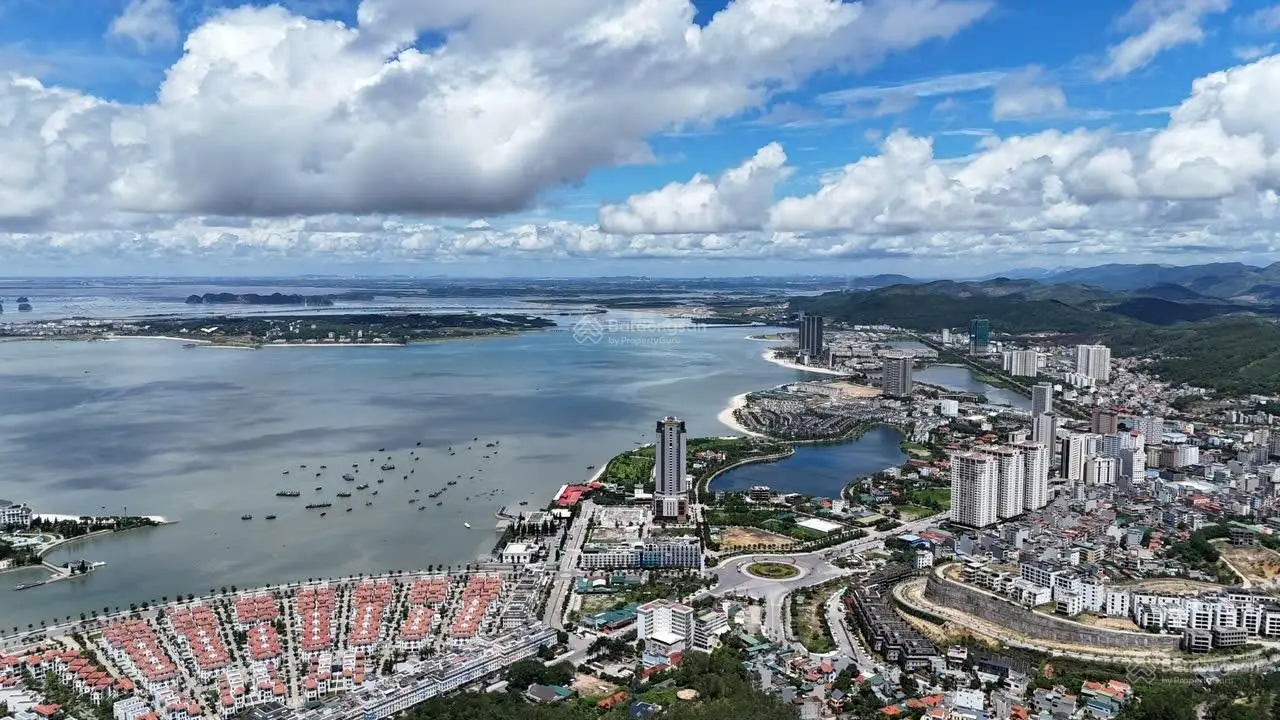 Bán biệt thự đơn lập View hồ 100% tại Bãi Cháy Hạ Long