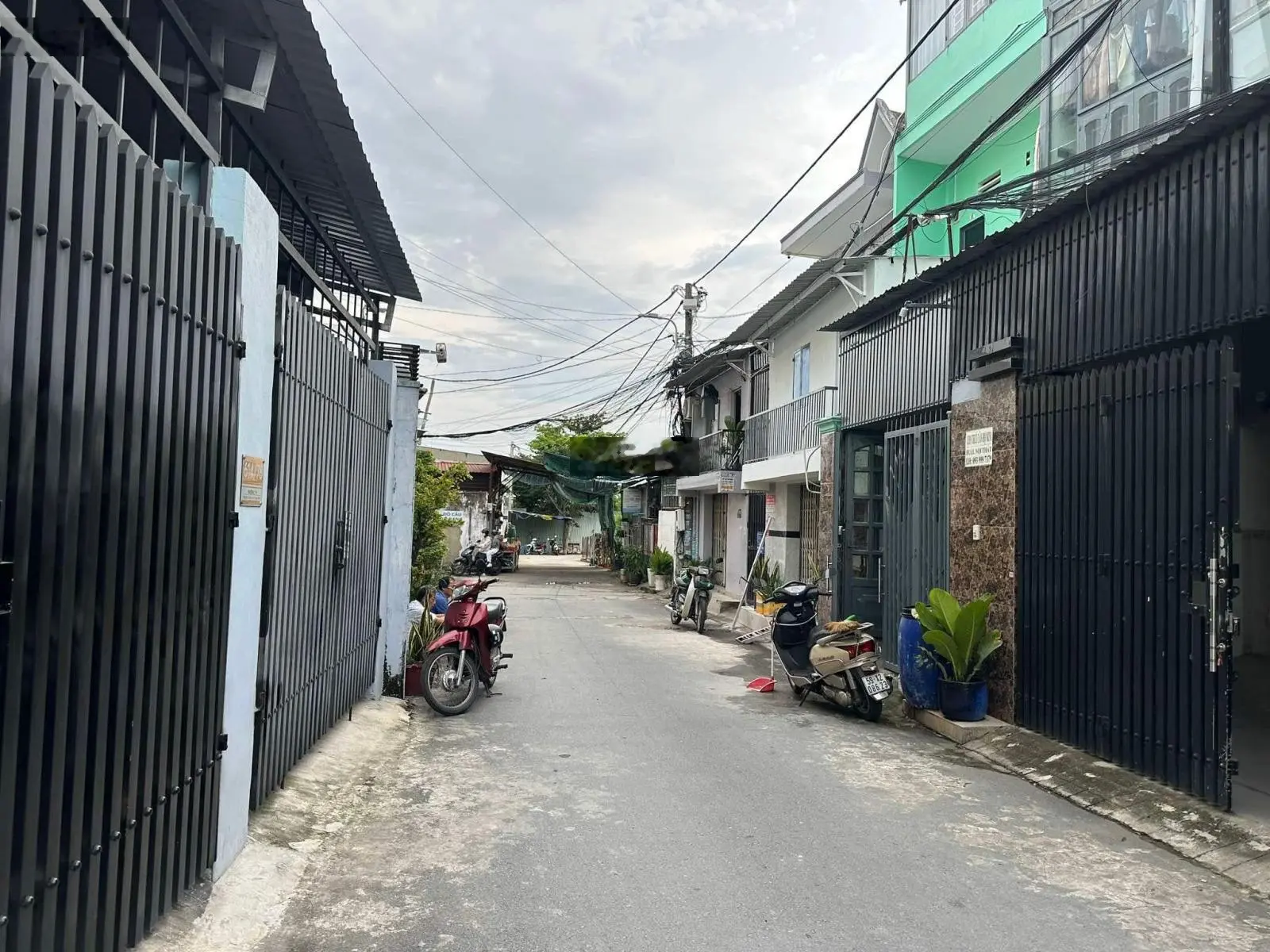 Cần tiền bán nhà đường nhựa xe tải 5,3x14,8=74m2, giá bán nhanh 4,3tỷ. LH: 0916827788
