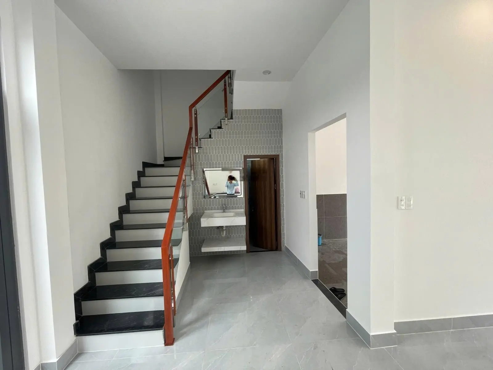 Ngộp tiền vay ngân hàng tôi bán nhà 136m2 ngang 8m đường Nguyễn Thị Lắng xã Tân Phú Trung giá 2tỷ