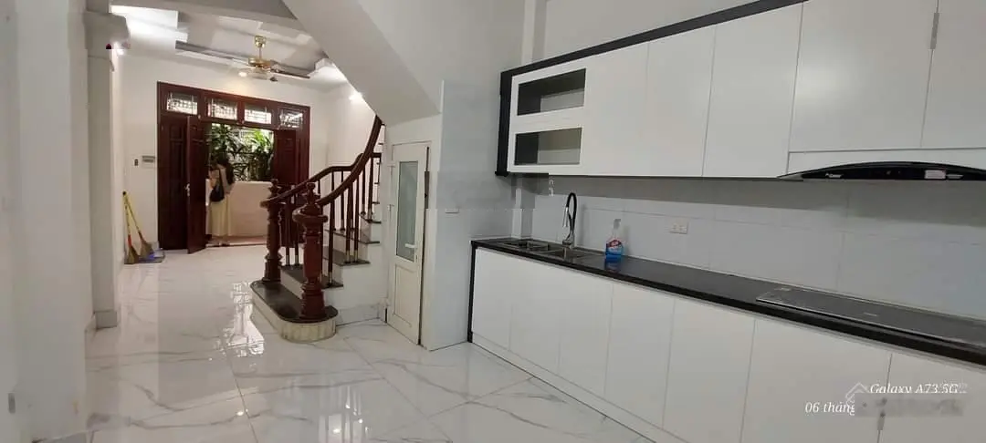 Lãng Yên Đầm Trấu 31m2 6 tầng, ô tô đỗ cổng