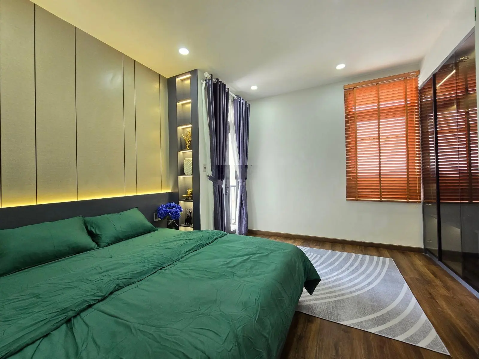 Siêu phẩm 4 tầng sát ĐH Duy Tân - Tp Đà Nẵng