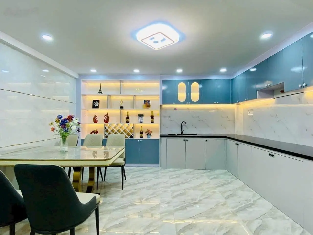 Nhà Tân Bình DT gần 80m2, 4 tầng full NT nhỉnh 6 tỷ