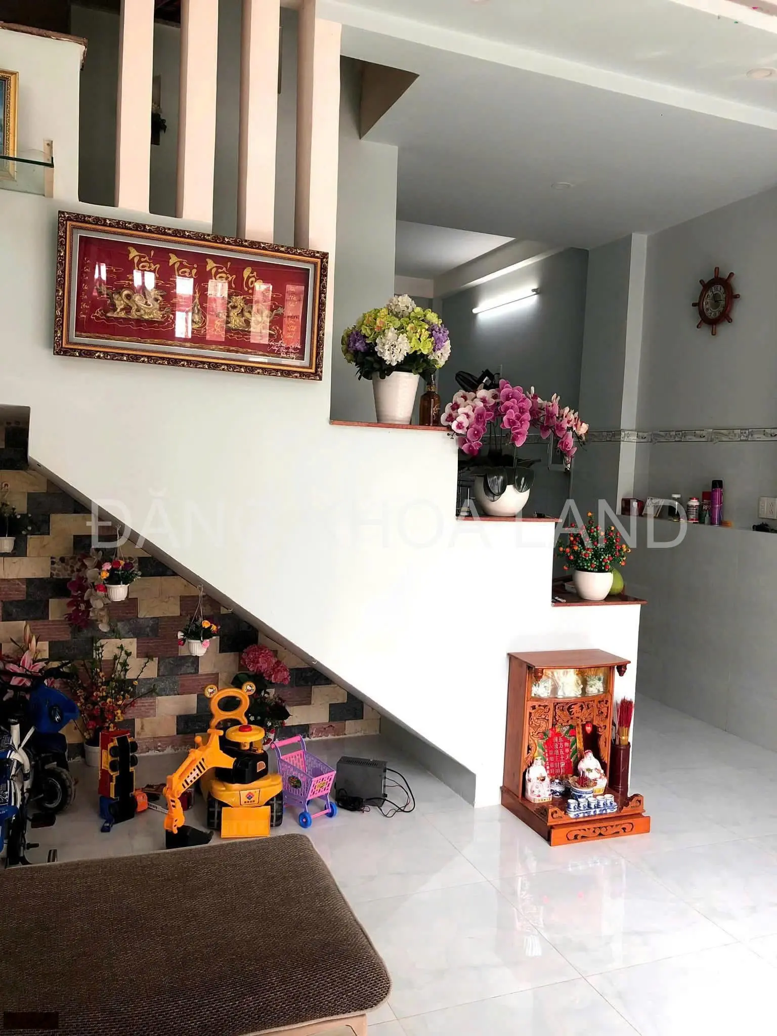 Nhà hẻm xe hơi đường Cây Keo 5tỷ2 giảm còn 4tỷ780 - cần bán gấp!