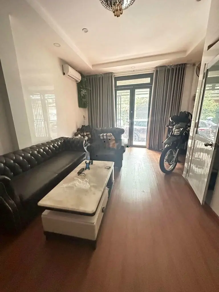 Bán nhà 3 lầu, ngang 4,3m, hẻm xe hơi Dương Bá Trạc P1Q8