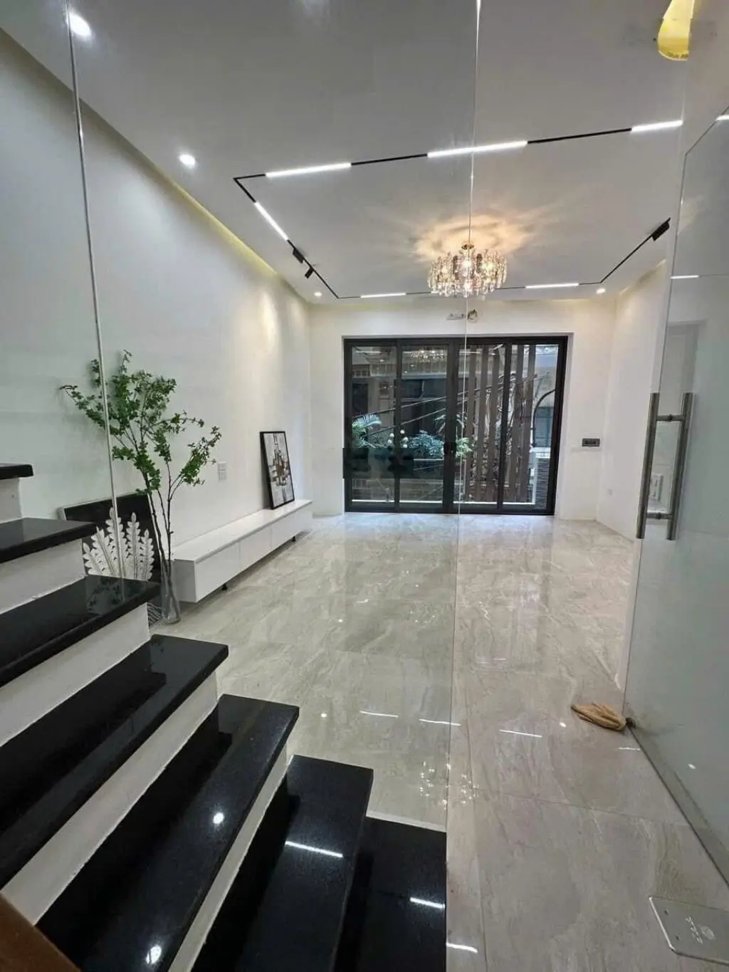Bán nhà phố Lê Trọng Tấn Thanh Xuân ga ra ô tô thang máy nhập khẩu