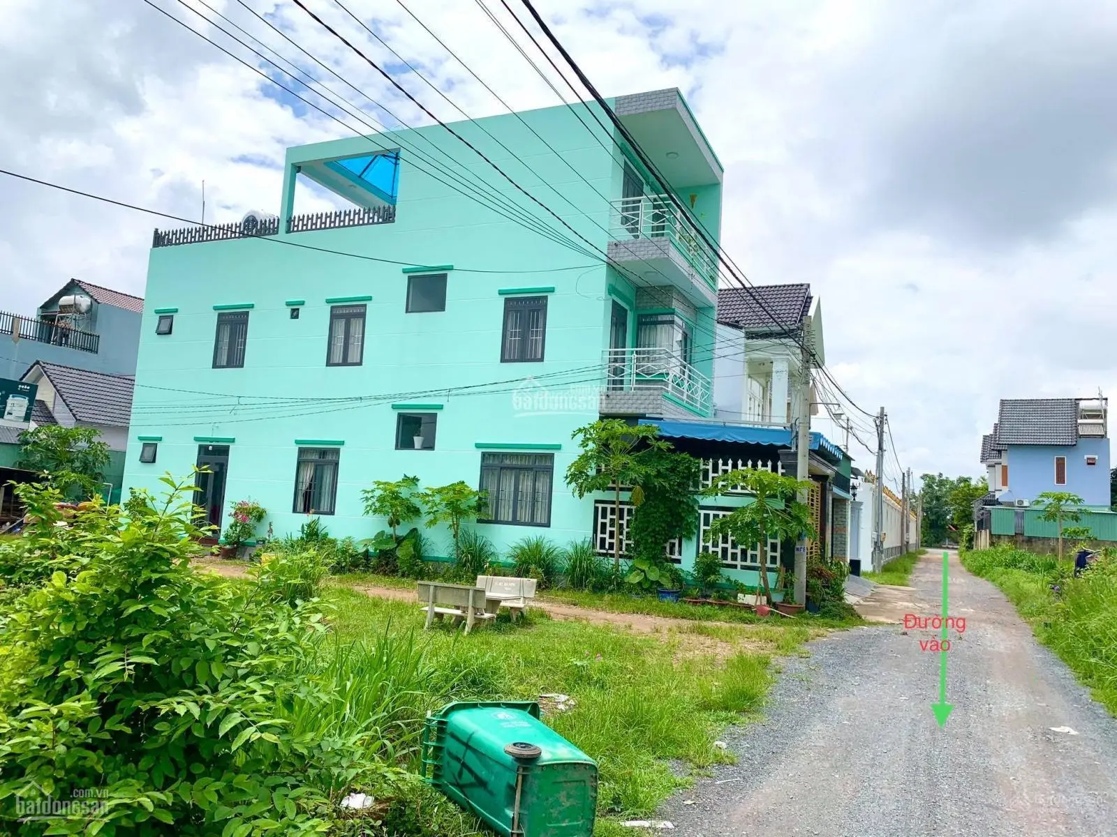 Bán 900 m2 trong khu biệt thự Cây Dầu 682, cách bùng binh huyện chỉ 800m, rẻ nhất thị trường