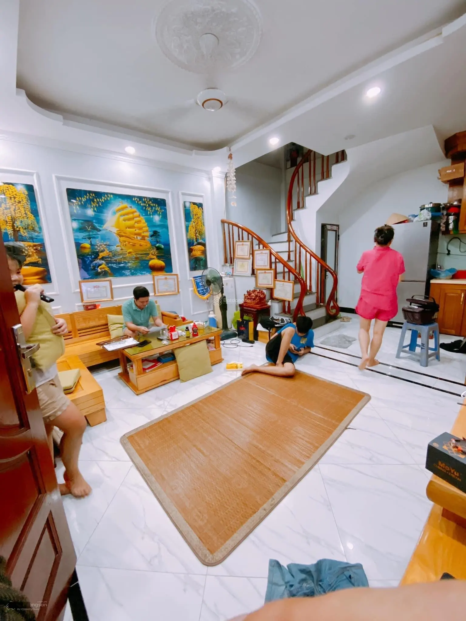 Siêu vip! Cầu Diễn nhỉnh 4 tỷ có nhà 30m2 5 tầng - ô tô đỗ cổng - nhà không lỗi