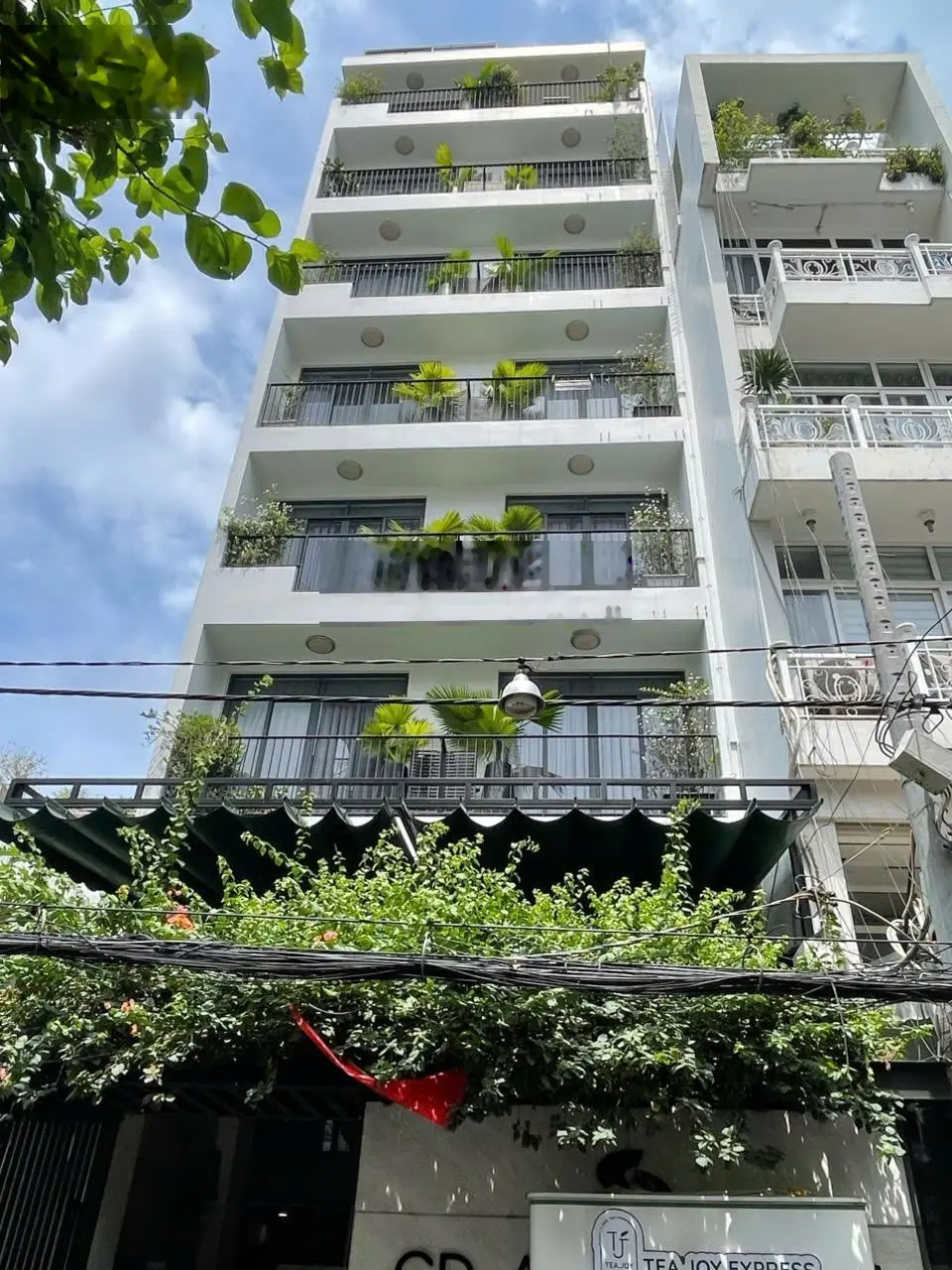 Diện tích khủng 9x20m đường Lê Văn Sỹ, Phú Nhuận - KC: 8 Tầng Sân Thượng - Giá 40 tỷ