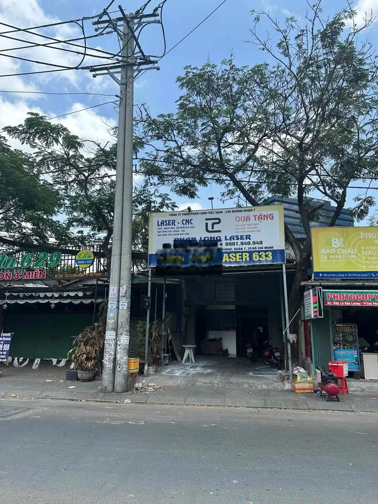 Mặt tiền đường lê văn lương ngay siêu thị vivocity Q7