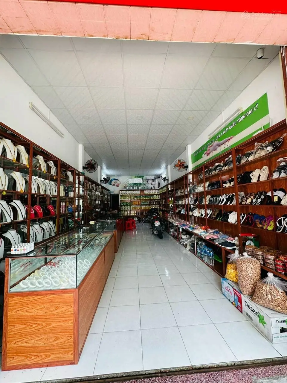 Giỏ hàng nhà phố mặt tiền Nguyễn Thiện Thuât, TP Nha Trang.pháp lý sổ đỏ hoàn công. Giá cực tốt