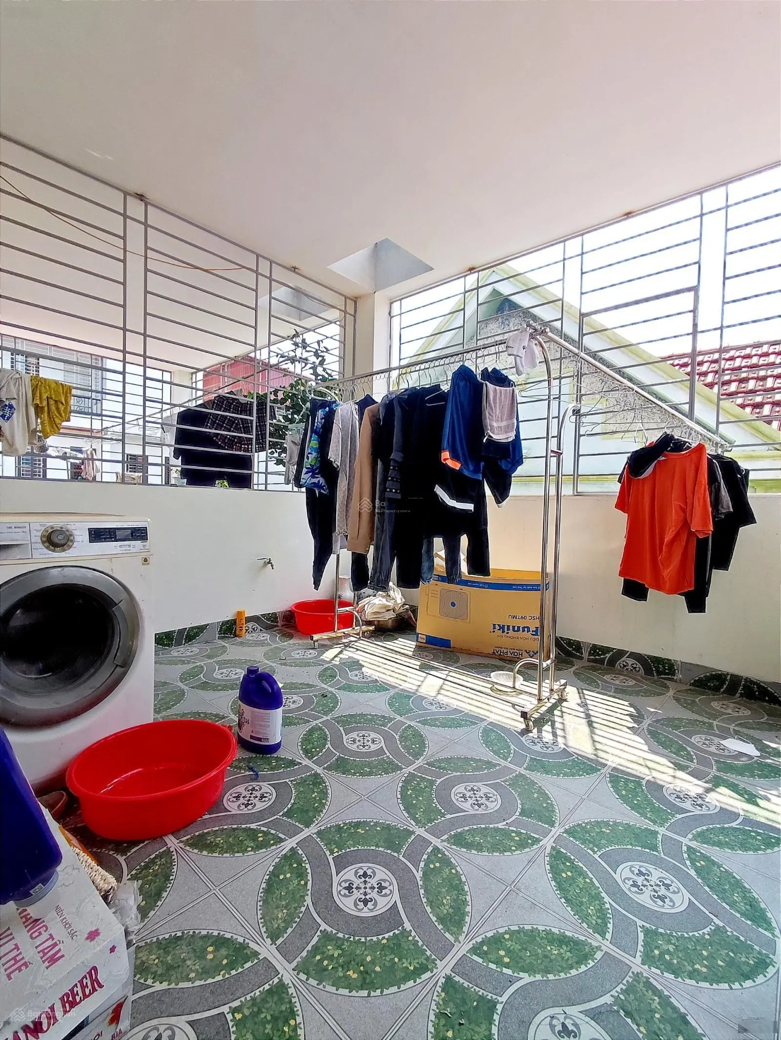 Bán nhà dân xây 4 tầng ô tô cách 10m mỗi tầng 2 phòng ngủ cạnh trường mần non, giá chỉ 3.48 tỷ