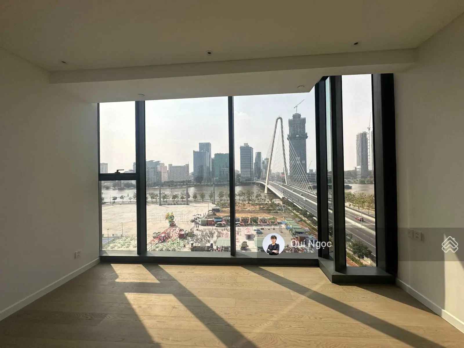 Metropole bán 3PN Opera thang máy riêng, view trực diện sông Q1