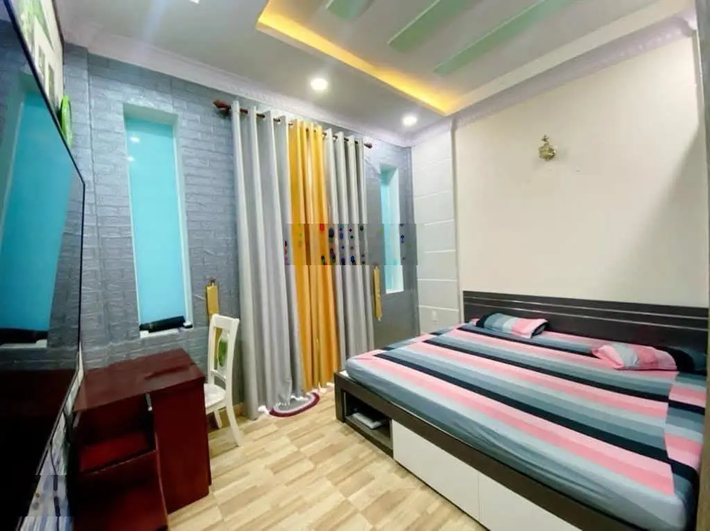 Nhà đẹp 3 tầng-58M2 -ngang 4,2- full nội thất xe hơi tới nhà Huỳnh Tấn Phát nhỉnh 7 tỉ