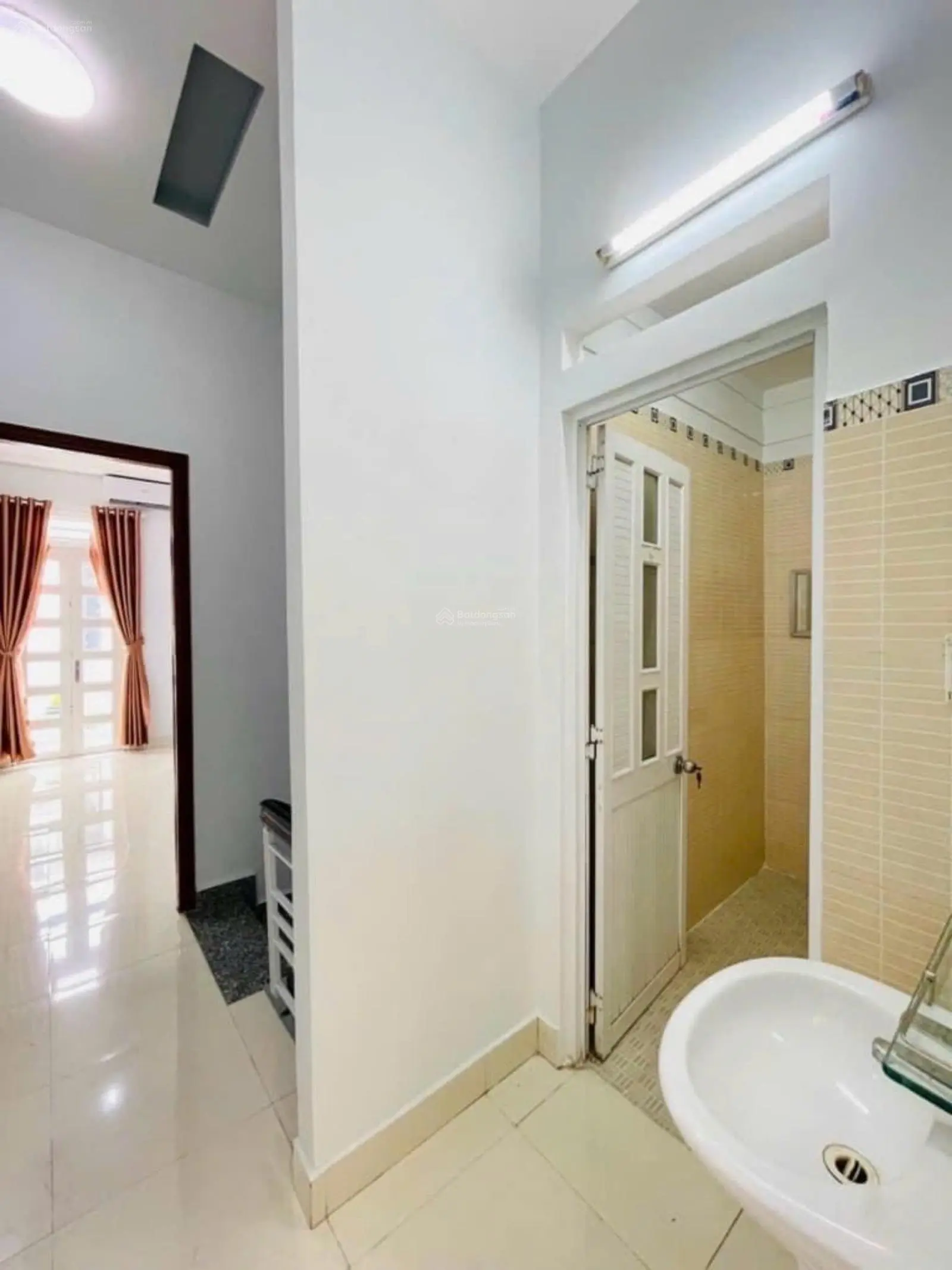 Cần bán nhanh căn nhà Full nội thất ở Đường Trần Huy Liệu, P15, Phú Nhuận. DT 64,6m2, nhà 1T2L, 4PN