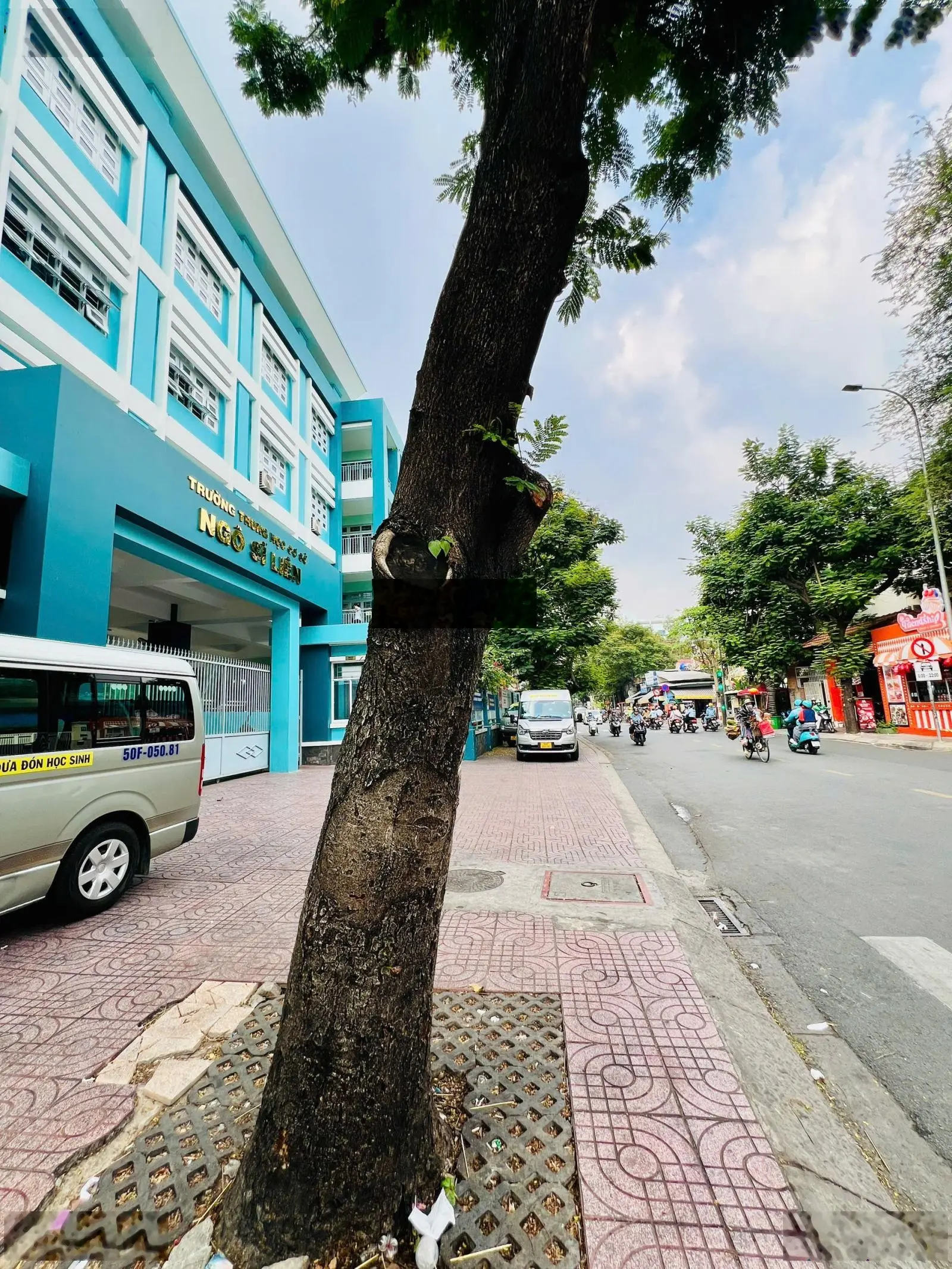 5 Tầng Sang Trọng Hiện Đại Mới Xây Có Thang Máy - HXH 8M Khu Sang Nguyễn Trọng Tuyển, Ngang lớn 7M
