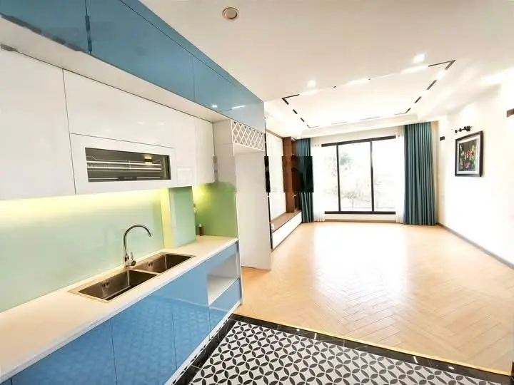Bán Nhà Vỉa Hè Vũ Đức Thận Long Biên 53m2, 6 Tầng, MT 4.4m --- 12.3 Tỷ Thang Máy LH: 0977728996.