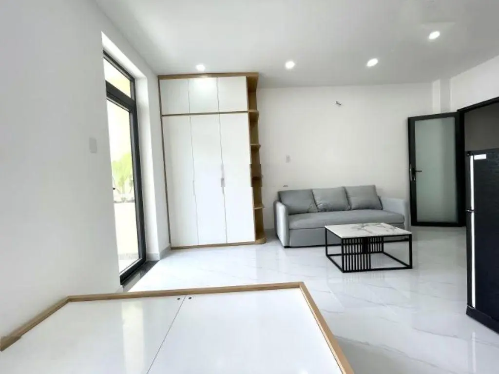 Cần bán tòa căn hộ dịch vụ đường Hoàng Diệu 2, Linh Trung, Thủ Đức giá 1 tỷ3, DT 100m2, SHR