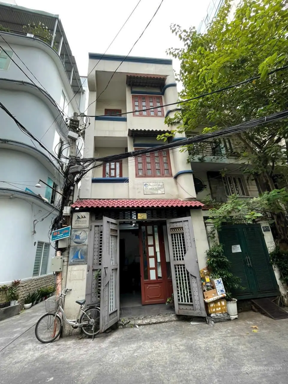 Cách MT 1 Căn, Nhà 3Tầng+Hẻm sang. Ngay Lê Duẩn & Nguyễn Bỉnh Khiêm, P.Bến Nghé (4,2x9m). Giá 11,5T