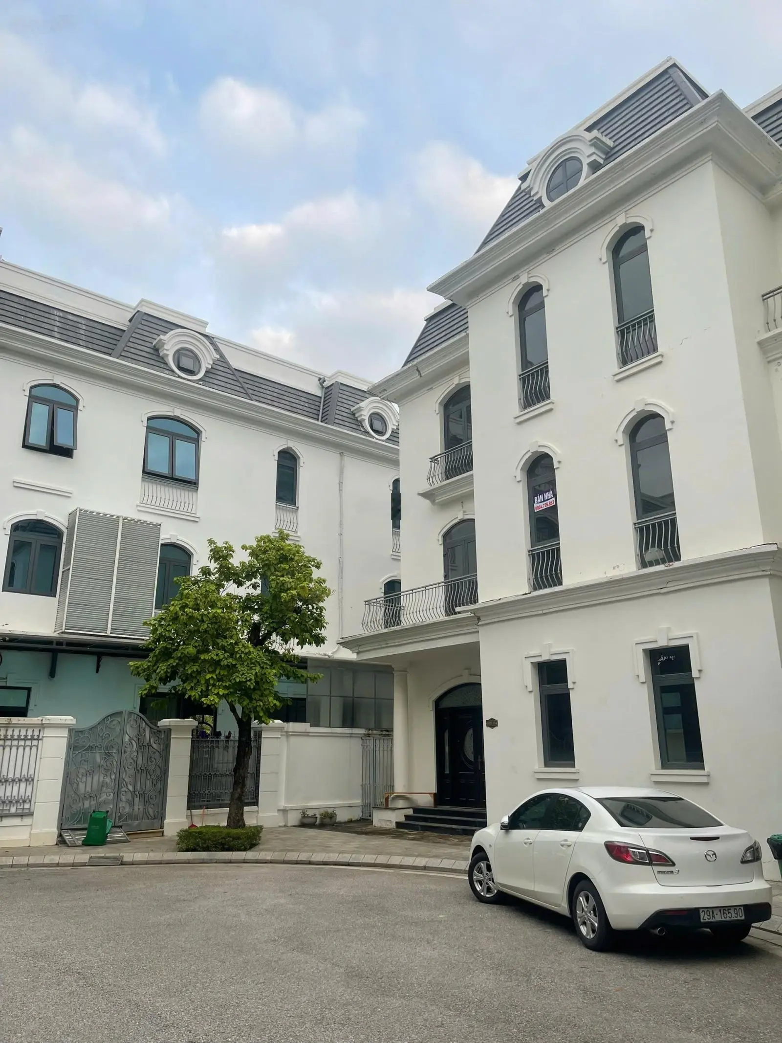 Chính chủ cần bán căn HH 160m2 hướng đông nam mặt tiền 16m giá 7,x tỷ có X là bán