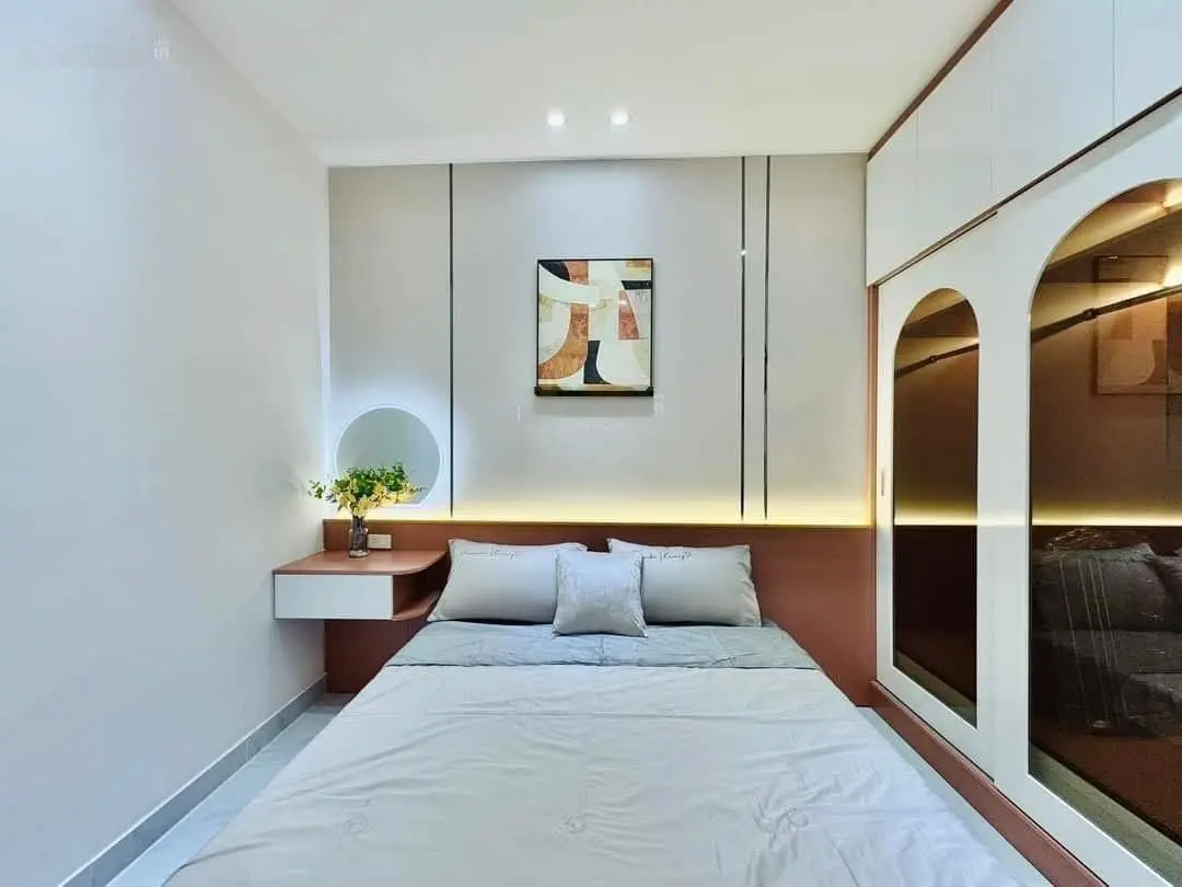 Chị Thảo cần bán gấp nhà 48m2 ngay Lê Đại Hành, Q11. Sổ hồng riêng. Hẻm xe hơi