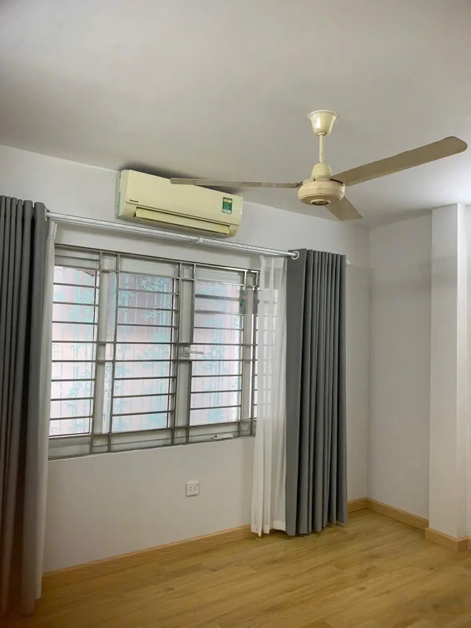 Hàng cực hiếm - Phố Võ Thị Sáu cạnh hồ, công viên, ô tô gần nhà,ngõ thông - trung tâm Hai Bà Trưng