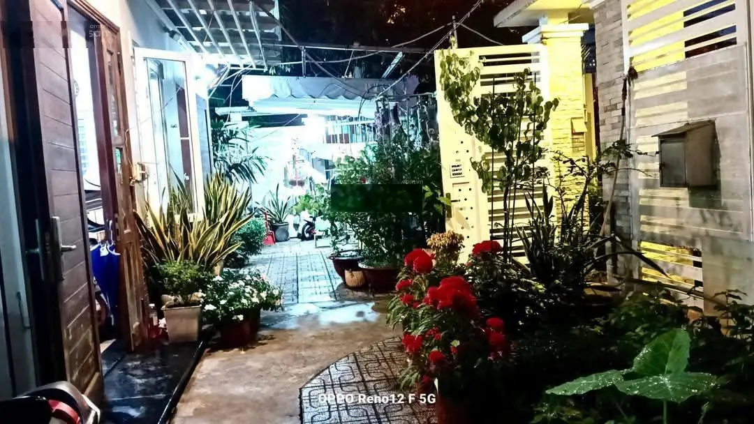 Bán biệt thự 3tầng 200m2 lô góc 2MT - P Bình Trưng Tây Q2 - gần đường LVT và NDT 300m - chỉ 18.9tỷ