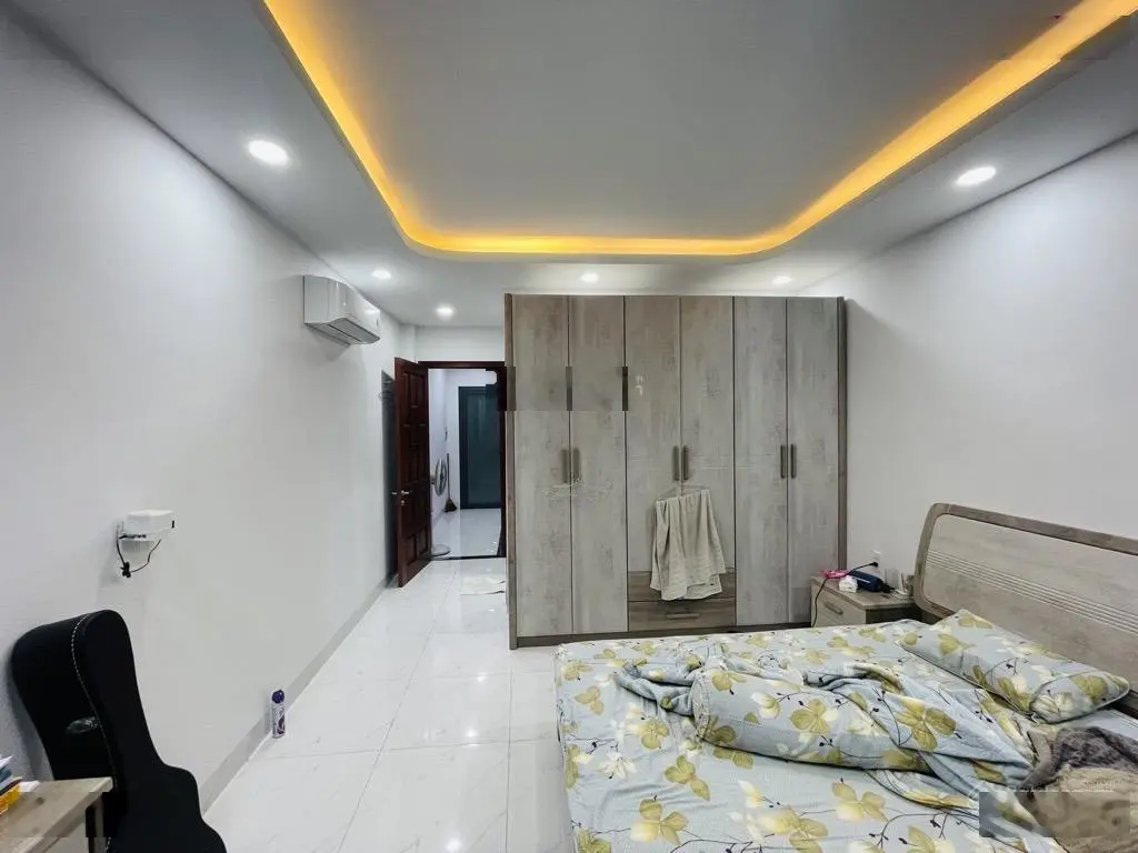 Bán nhà Khánh Hội quận 4 - hẻm ôtô - 48m2 - 5 tỷ nhỉnh - 4 tầng - sổ hồng riêng