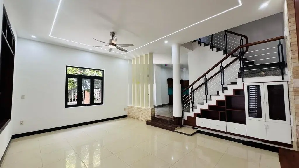 Ngũ Hành Sơn 7 tỷ x - nhà 3 tầng, lô góc 2 mặt kiệt ô tô gần đường Trần Văn Dư