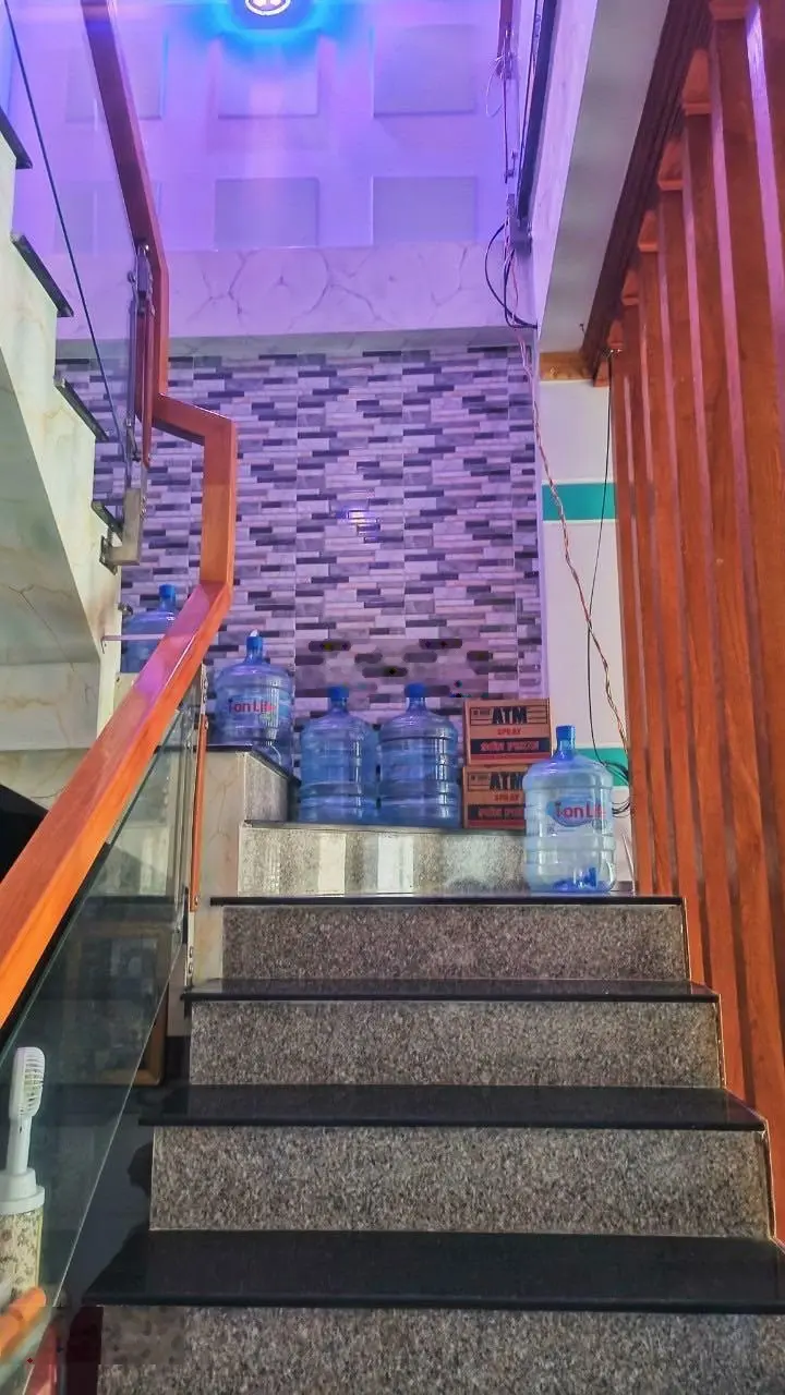 3 tỷ 950 nhà lầu trệt Vincom Dĩ An