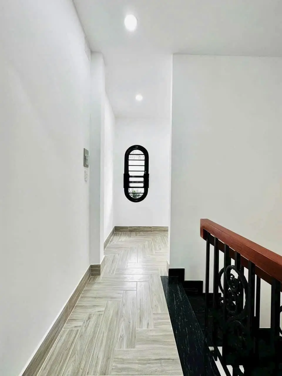 Nhà Tô Hiến Thành P15 Q10 DT 59.7m2, đang cho thuê 18tr/tháng. Sổ sẵn hoàn công đầy đủ
