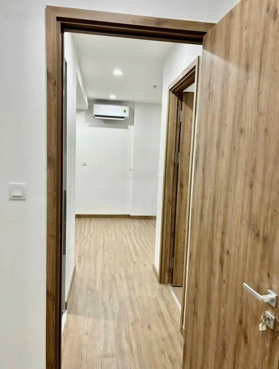 Chỉ 1.8 tỷ sở hữu căn hộ 2 PN tại chung cư Ecopark sổ đỏ cầm tay LH 0972 402 ***
