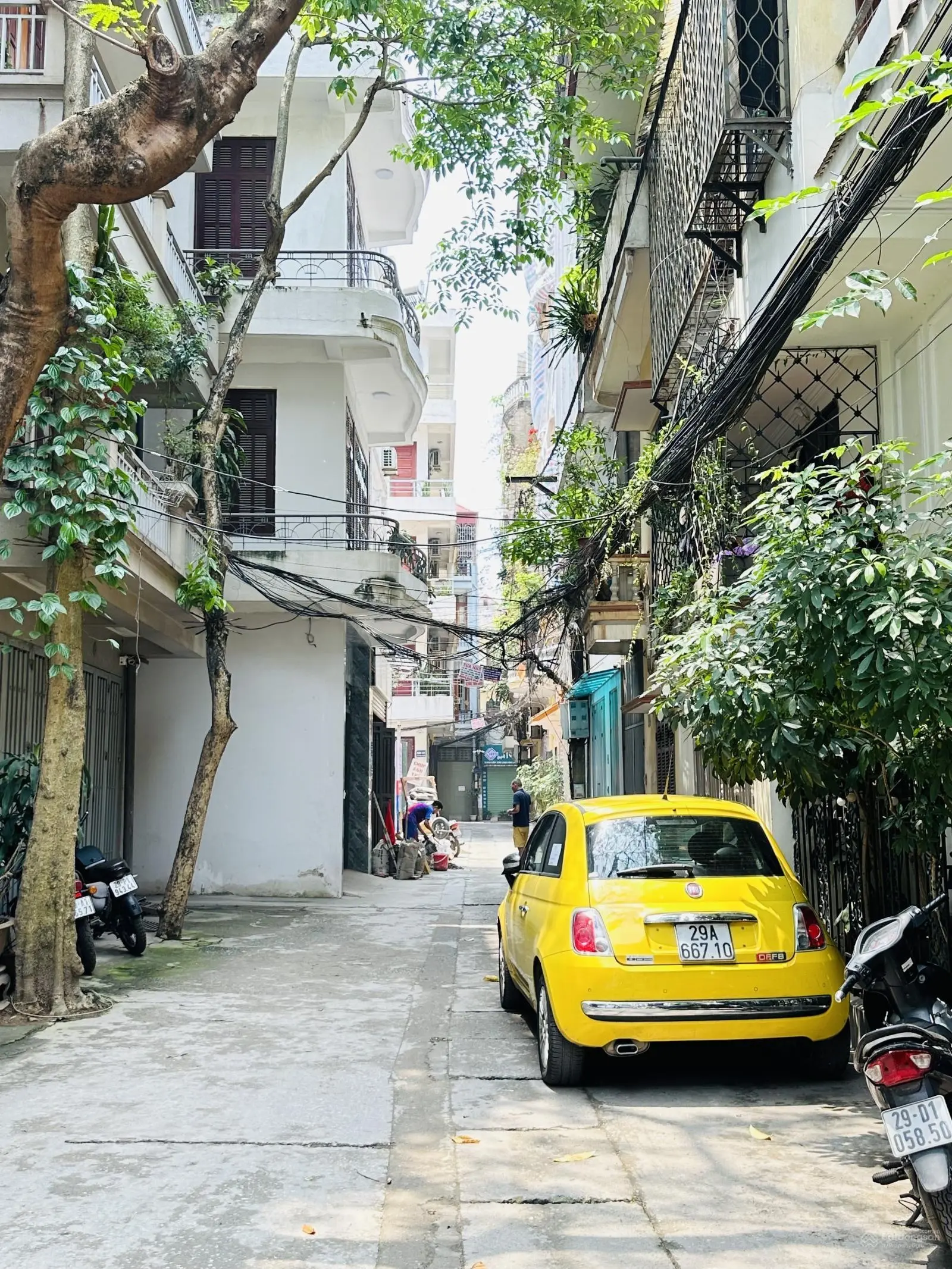Bán nhà phố Nguyễn Trãi 36m*5T*4mMT - ngõ to rộng - nhà mới thiết kế xịn sò - giá nhỉnh 6 tỷ.