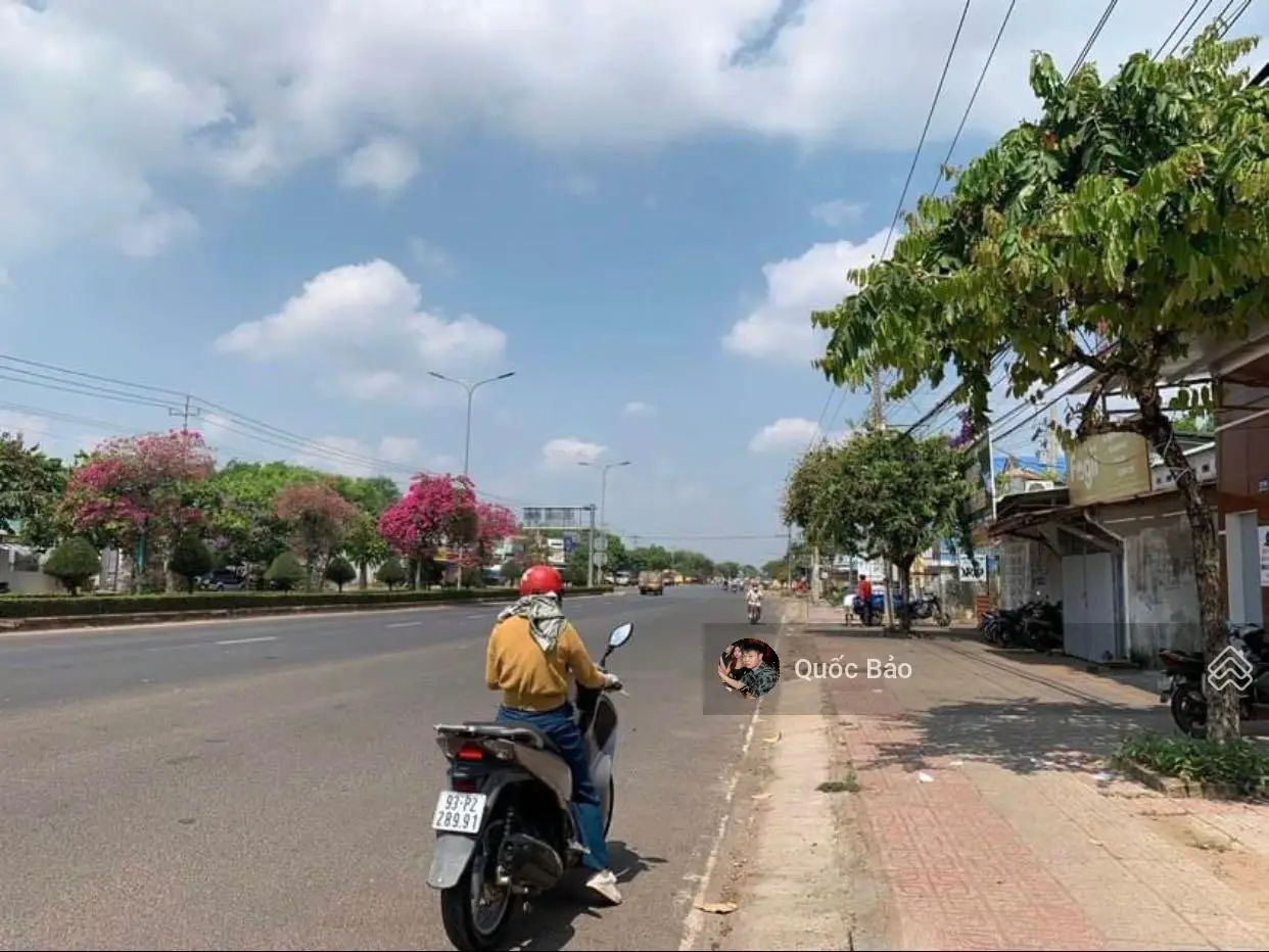 Cần cần bán lô đất Đ. Phạm Thái Bường, P4, TP. Vĩnh Long. Đối diện nhà hàng Hương Sen, 120m2/700tr