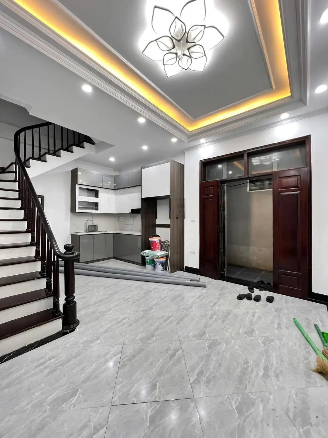 Bán nhà lô góc đại từ ,hoàng mai 35m giá 6,5 gần phố.